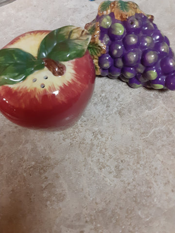 Z - Collectibles from Sherry's Shelves/Fruity Salt and pepper shakers