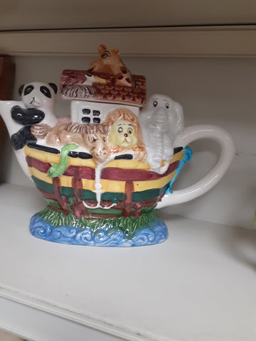 Z - Noah's Ark Tea Pot