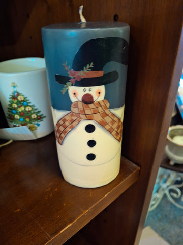 Z- Large Snowman candle