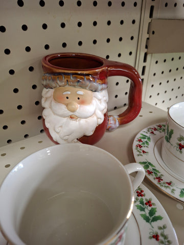 Z- Beautiful Santa cup