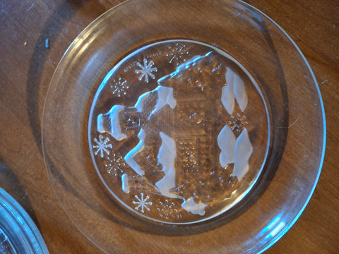 Z- Set of four Christmas butter plates.