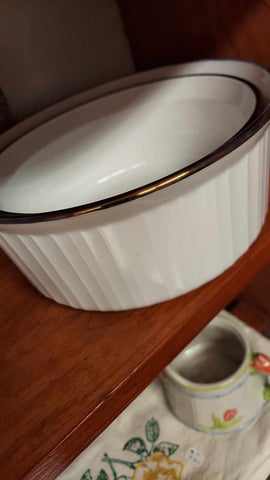 Z-Collectibles from Sherry's Shelves-Large White Gold Rimmed Corningware bowl